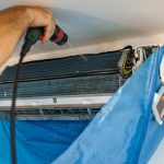 cleaning-air-conditioner-with-spray-solution